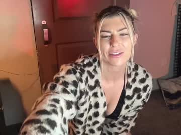 girl Mature Sex Cams with chloecumz4u