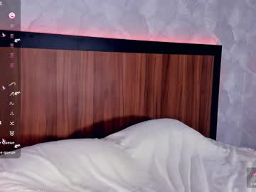 girl Mature Sex Cams with shyly_moon