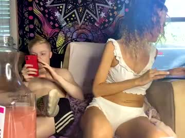 couple Mature Sex Cams with chelsebaby3