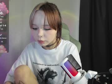 girl Mature Sex Cams with gummi_heart