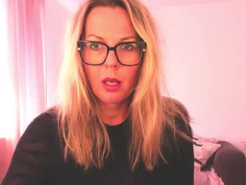 girl Mature Sex Cams with esmimilf