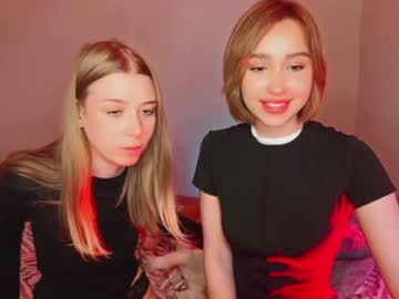 couple Mature Sex Cams with cherrycherryladies