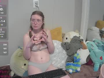 girl Mature Sex Cams with littlemissmissy234