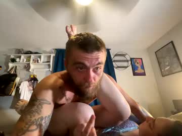couple Mature Sex Cams with beauty_n_thebearded